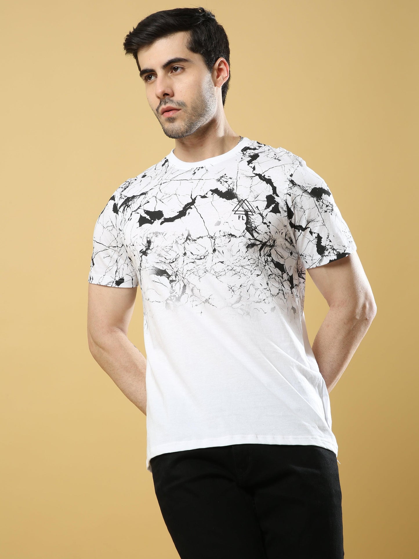Men's casual T-Shirt - Neo Strike White