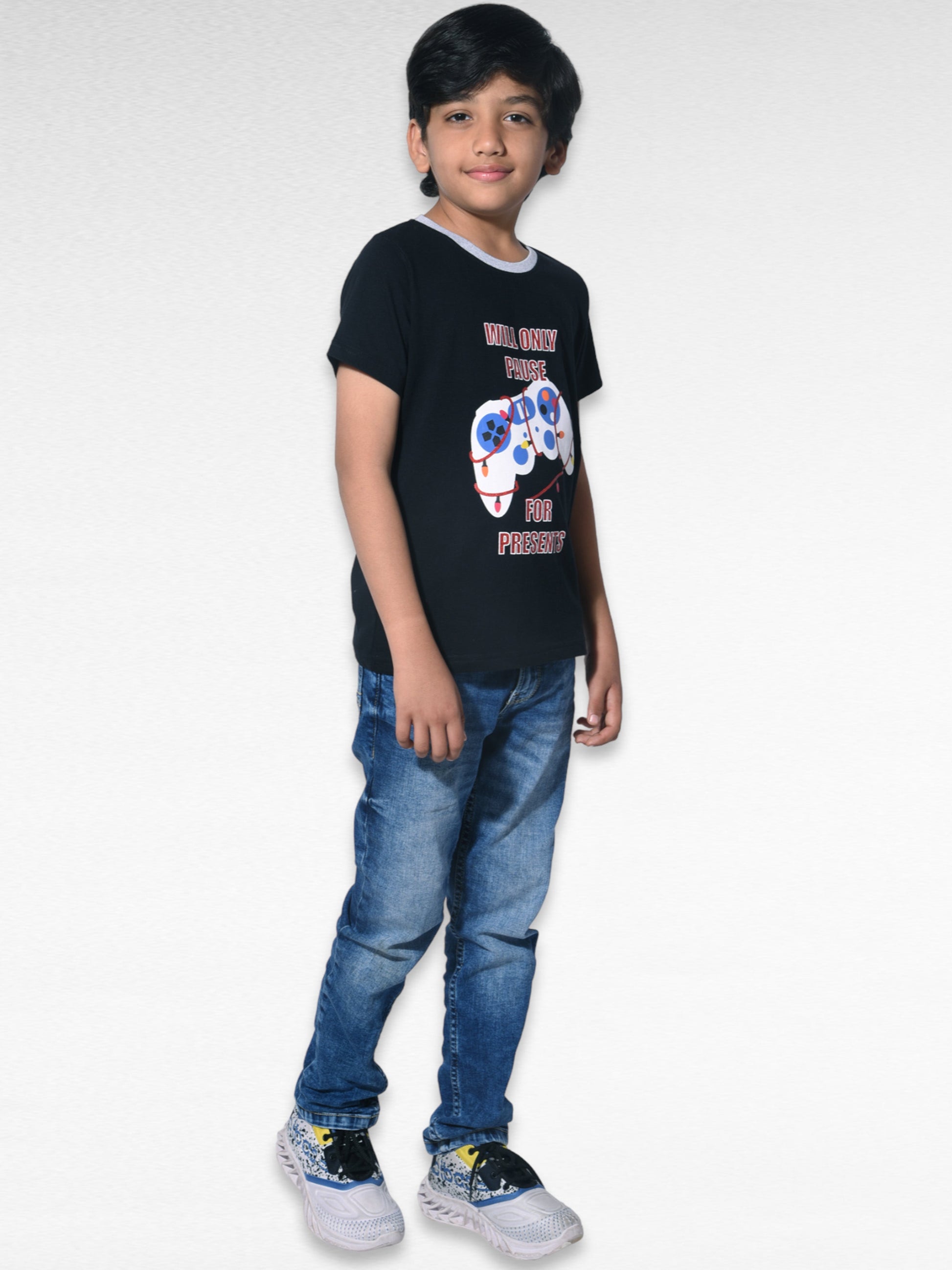 Pause for Presents Boys T-Shirt ( Black )